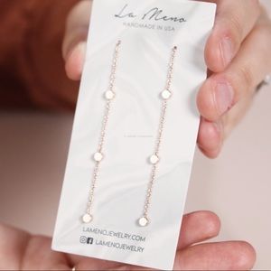 La Meno Treasure Rose Gold drop earrings